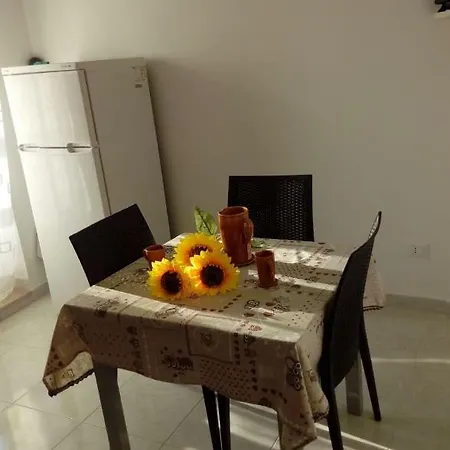 La Casa Di Luvy 펜션 오스투니