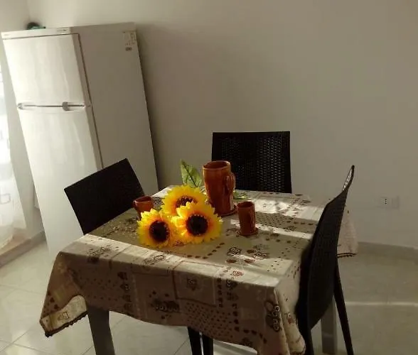La Casa Di Luvy 펜션 오스투니